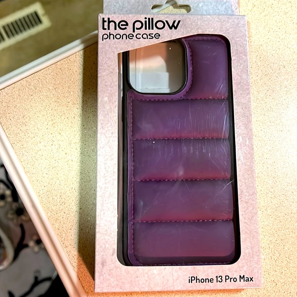 The Pillow phone case IPhone 13 Pro Max case - Picture 2 of 4